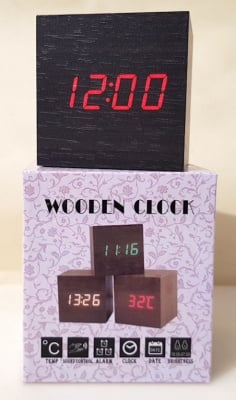 Часовник  . LED BLOCK CLOCK с температура и будилник, и акцент на дървена кутия