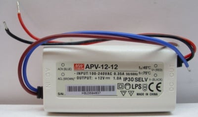 Захранване . за светодиодна лента 12V / 1.0A