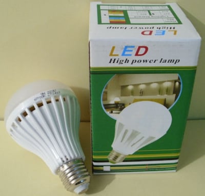 Лампа . LED E27  220V 9W 6500K