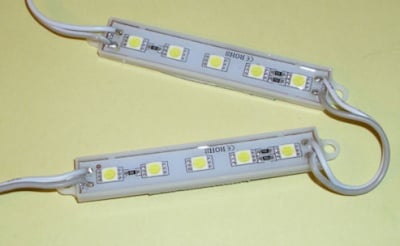 . . Светодиодна LED лента - 12V / 5 vqe бяла
