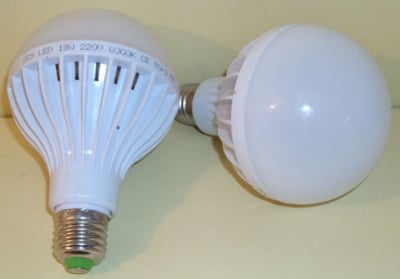 Лампа . LED 12V  9W 