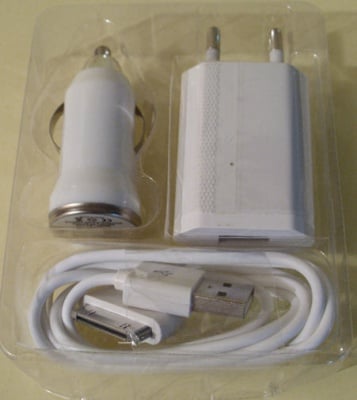 Адаптер . зарядно  за GSM 220V и 12V  на изход  iPhone 3 и 4, iPad, iPod / 3 in 1