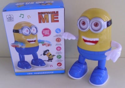 . . Играчка  Despicable Me - Аз, Проклетникът -минион