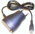 Адаптер . зарядно  за GSM  -220V на изход micro USB/кабел/